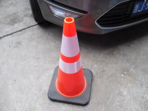 حركة مرور مخروطية من كلوريد البولي فينيل عاكسة بارتفاع ثقيل أحمر وأسود بحجم قاعدة من من من من من من من من من من من من من من من من من من من من من من من أجل الطرق الحضرية والطرق السريعة - Product Image 5