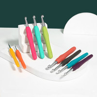 Usine Vente en Gros Poignée en Silicone Souple Accessoires de Couture en Métal 2-10mm Aiguille à Pull Outil de Tricot Couleur Crochet
