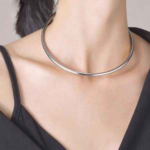Collana Girocollo da Donna in Acciaio Inossidabile Placcato Oro 18K Stile Europeo e Americano - Product Image 3