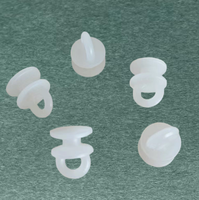 Ugrace Poulie à crochet ouvert moderne blanche simple PP Null Runner pour rails de rideaux Accessoires en plastique Modèle PLA0907