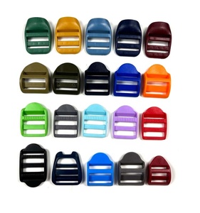 Venta al por mayor de China, bloqueo de escalera de seguridad, trinquete, correa ajustable, hebilla de Color personalizada para senderismo, mochila, accesorios, Correa - Product Image 3