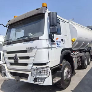 HOWO 2*8 20 camion arroseur cubique, avant quatre arrière huit châssis véhicule d'ingénierie municipale - Product Image 1