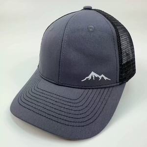 Cappello Trucker Personalizzato con Ricamo, Molto Popolare, con il Tuo Design Esclusivo. - Product Image 4