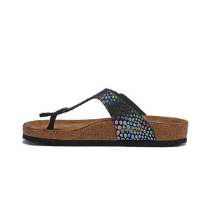Sandalias Birks Gizeh para Playa con Soporte de Arco, Suela de Corcho, Diseño Anatómico, Chanclas de Playa con Forro Transpirable de Cuero de Ante - Product Image 1