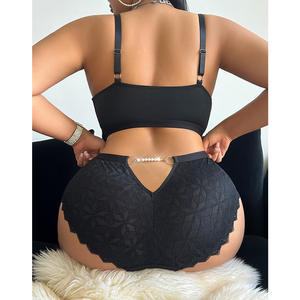 Sexy Übergrößen-Dessous Spitzen-Patchwork BH und Shorts Zweiteiliges Set Übergrößen-Lingerie - Product Image 4