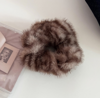 Anneau à cheveux en peluche à motif zèbre pour l'hiver et l'automne, anneau à cheveux en fourrure douce, accessoire haut de gamme pour chignon