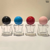 Mini Botella de Perfume de Vidrio de 15 ml con Tapa de Spray en Forma de Bola Dorada, Negra, Blanca o Plateada
