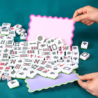 Mélangeur de tuiles de Mahjong en PVC en gros, mélangeur de cartes de Mahjong, accessoire de Mahjong américain à bords ondulés et couleurs attrayantes pour le jeu