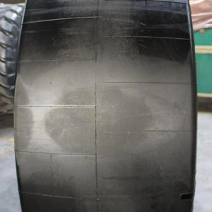 Neumático de alambre de acero Gold Rush 26.5R25 para uso en minas con cargadoras - Product Image 3