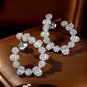 Pendientes de tuerca con circonita cúbica 5A en forma de U, diseño de cubo de hielo brillante, accesorios de joyería para mujer Dylam - Product Image 5