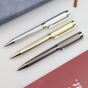 Stylo bille de luxe en métal doré, gravé sur mesure, avec fonction rotative, idéal pour les cadeaux d'affaires. - Product Image 2