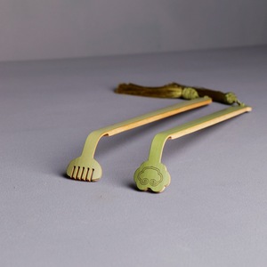 Bamboo Back Scratchers Green Rake And Cloud Shape Handmade Traditional Chinese Style Souvenir Stick - Product Image 1