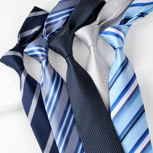 <span class=keywords><strong>Corbata</strong></span> de Seda a Rayas Blancas y <span class=keywords><strong>Azul</strong></span> <span class=keywords><strong>Marino</strong></span> de 150 cm de Largo para Hombres Altos, Accesorio de Moda para Trajes - Product Image 2