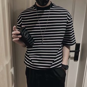 T-shirt synthétique polyvalent pour homme, nouveau style coréen, rayé, col ras du cou, manches trois-quarts, respirant et à séchage rapide, idéal pour l'été - Product Image 2