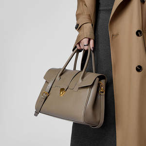 Customized vintage <b>large</b> capacity <b>leather</b> <b>handbag</b> and women's <b>handbag</b> luxury women's saddle bag - Product Image 5