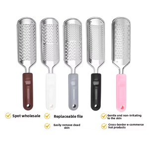 Râpe à pieds rectangulaire en acier inoxydable, outil de gommage pour éliminer les peaux mortes et les callosités, lavable - Product Image 6