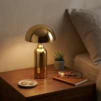 Lampe de table LED sans fil de luxe 2026, rechargeable, portable, à commande tactile, intensité variable en continu, design minimaliste, en forme de champignon, pour restaurant