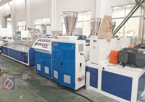 Linea di Produzione <span class=keywords><strong>per</strong></span> Estrusione di Profili <span class=keywords><strong>in</strong></span> Plastica WPC <span class=keywords><strong>PVC</strong></span> UPVC <span class=keywords><strong>per</strong></span> Telai di Finestre e Porte Persiane Grondaie e <span class=keywords><strong>Tubi</strong></span> di Scarico - Product Image 2