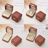 Boîte à bijoux rectangulaire de luxe personnalisée en cuir PU 2025 avec motif carré pour ranger bagues, colliers et boucles d'oreilles