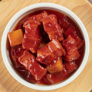 Cubos de cerdo estofado picante chino tradicional al por mayor comida lista para niños comida congelada en bolsa - Product Image 3