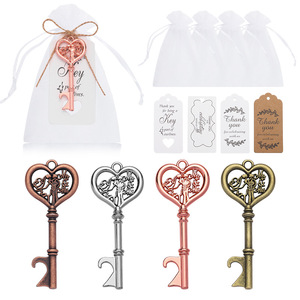 Porte-clés décapsuleur en alliage de zinc pour couple, cadeau souvenir décoratif pour mariage et fêtes - Product Image 1