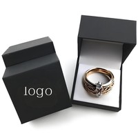 Boîte cadeau d'anniversaire magnétique pliante de luxe gaufrage avec logo personnalisé et revêtement UV pour vêtements de garçon boîte de papier pour chaussures emballage pour chaussettes