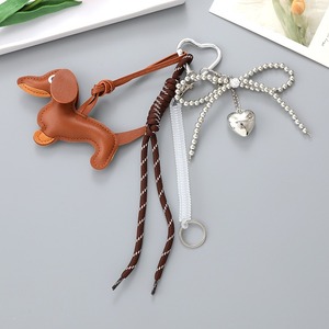 Nouveau pendentif de sac en cuir de teckel de dessin animé, accessoires personnalisés assortis, porte-clés - Product Image 4