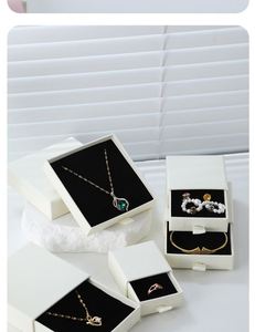 Boîte à bijoux en papier personnalisée avec logo, vente en gros, fournisseur d'usine, faible MOQ, boîte d'emballage à tiroir coulissant pour bijoux - Product Image 3