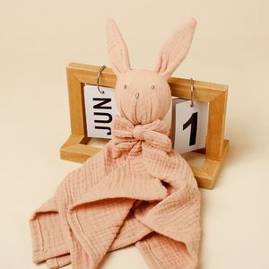 Nouvelle serviette apaisante en <span class=keywords><strong>gaze</strong></span> <span class=keywords><strong>de</strong></span> <span class=keywords><strong>coton</strong></span> pour bébé, motif lapin, <span class=keywords><strong>double</strong></span> couche, crêpe, jouet <span class=keywords><strong>de</strong></span> sommeil pour bébé, couverture d'emmaillotage pour nouveau-né - Product Image 4