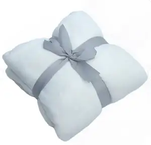 सर्दियों के घर या हवाई जहाज के उपयोग के लिए पॉलिएस्टर मूंगा ऊन प्लेड कंबल लक्जरी कंबल AZO मुफ्त थोक