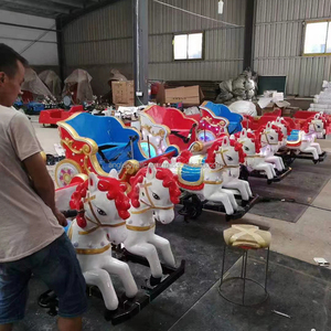 Le parc d'attractions Offre Spéciale en usine monte la voiture d'équitation classique de chariot royal à piles - Product Image 4
