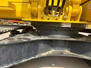 Excavatrice sur chenilles hydraulique Komatsu PC130LC-10M0 d'occasion du Japon, 13 tonnes, faible consommation de carburant, en stock, prête à l'exportation - Product Image 2