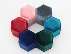 Caja de Joyería de Terciopelo de Alta Calidad, Forma Hexagonal, Logotipo Personalizado, Caja de Anillo de Terciopelo, Caja de Regalo para Anillo de Boda - Product Image 2
