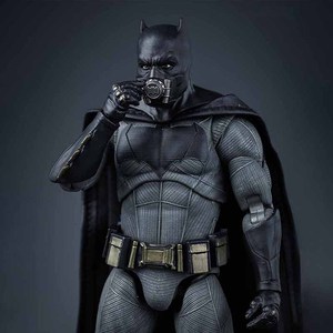 Figura de Acción de Batman Serie DC BVS Light Armor Deluxe, Escala 1/9, 19 cm/7.5 pulgadas, con Muchos <span class=keywords><strong>Accesorios</strong></span> - Product Image 5