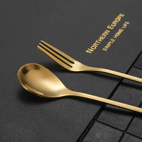 Ensemble de cuillère et de fourchette multifonction en acier inoxydable avec manche en forme de feuille pour le café, le dessert, les fruits - Vaisselle de table fraîche et mignonne