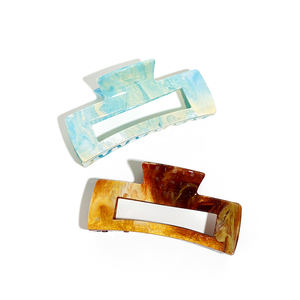 Pinza de Pelo Cuadrada de Acetato con Diseño Hueco en Colores Dulces, Unisex, con Logotipo Personalizado - Venta al por Mayor de Alta Calidad y Moda - Product Image 1