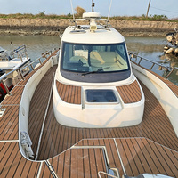 Yacht de pêche sportive de 30 pieds, catégorie 3, avec deux moteurs hors-bord Suzuki de 250 CV, 12 passagers, radar de navigation complet, sondeur de poissons, bac à poissons vivants
