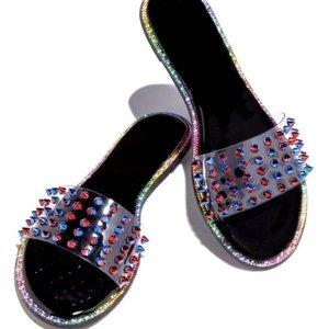 Nuevas Sandalias de Moda para Mujer, Color Arcoíris Brillante, Sandalias de Exterior de Talla Grande, Sandalias y Chanclas con Flores y Remaches Vietnamitas para Mujer - Product Image 3