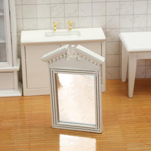Boutique de moda 1:12 miniatura marco blanco europeo espejo DIY juguete de madera casa de muñecas accesorios de escena de baño - Product Image 5