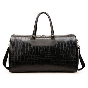 Promoción de muestra gratuita: Bolso de viaje de piel sintética para mujer con pinchos, estilo personalizado, venta al por mayor - Product Image 2