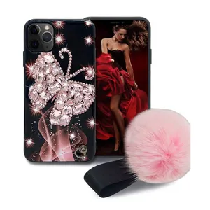 Xinge Fashion Luxe Bling Diamond 3D Edelsteen Vlinder Mobiele Telefoon Geval Met Pluche Vacht Bal Voor Iphone 11 Pro Max xs Xr Fundas