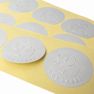 Etichette Adesive Personalizzate OEM con Logo in Rilievo 3D, Adesivi in Lamina Argento Opaca - Product Image 1