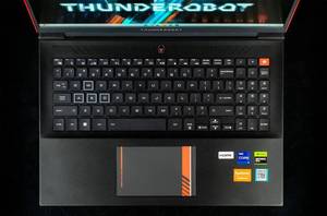 Nueva Laptop ThundeRobot Zero con RTX 4080 de Alto Rendimiento, I9-13900HX, 240Hz para Juegos, Teclado en Inglés, Procesador Fabricado en [País de Fabricación - si se conoce] - Product Image 5