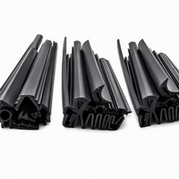 Profils d'extrusion en caoutchouc durables OEM personnalisés, bandes en silicone extrudées, bandes d'étanchéité en caoutchouc EPDM et NBR avec service de découpe