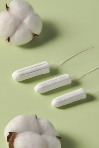 Tampon numérique bio Happy Moonday, ultra-fin, en coton biologique, pour une absorption légère et des soins féminins propres - Product Image 1
