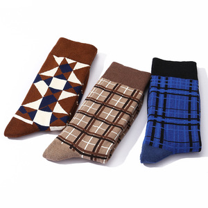 <span class=keywords><strong>Chaussettes</strong></span> tubulaires en coton pour hommes, à rayures vintage, simples, personnalisées, avec logo imprimé en jacquard, pour le sport, le basketball <span class=keywords><strong>et</strong></span> les occasions décontractées - Product Image 4