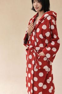 <span class=keywords><strong>Accappatoio</strong></span> da Bagno in Cotone a Pois Rosso Brillante di Alta Qualità per Bambini e Donne, <span class=keywords><strong>Set</strong></span> Familiare Retrò per Doccia e Spa - Product Image 2