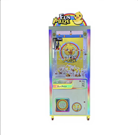 Máquina de grúa recreativa con pantalla LED y certificación CE, operada con monedas, con aceptador de billetes y fuerza de garra ajustable para centros comerciales