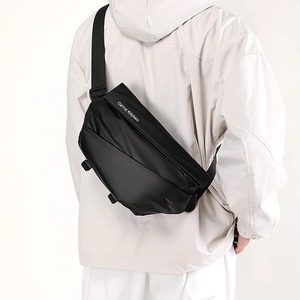 Bolso Cruzado de PU Ligero y Moderno para Hombre, Resistente al Agua, Multifuncional, para Pecho y Hombro, Estilo Motociclista - Product Image 3