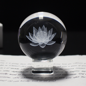 Boule de cristal K9 en cristal personnalisé, fleur de Lotus gravée 3d, boule de guérison pour la méditation, vente en gros - Product Image 2